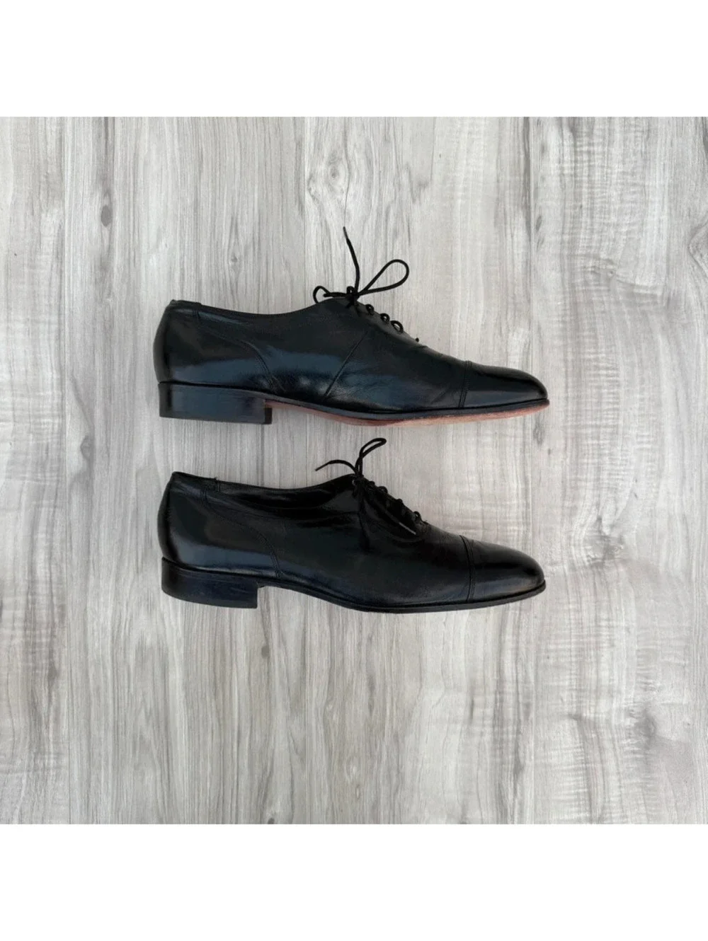 Florsheim black leather cap-toe oxford dress shoes